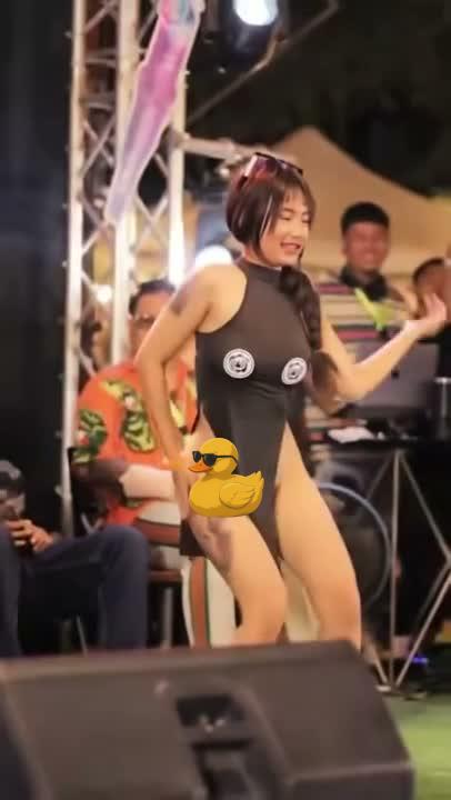 คลิปหลุดมาแรง สาวแทททูเอวหวานเต้นโชว์รอยสัก หีขาวหมอยน้อยโชว์ชัด