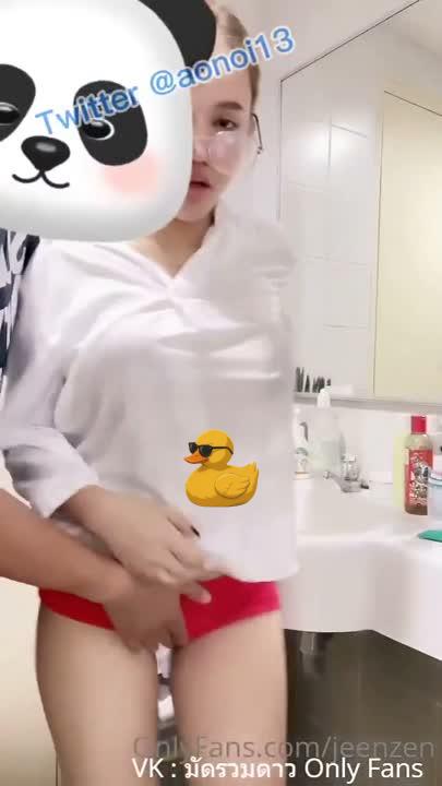 คลิปหลุดไทย น้องส้มนมโต Onlyfans โดนผัวเข้าหลังซอยสดกระแทกหีเสียวแตกใน