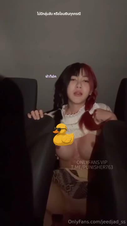 คลิปหลุดโอลี่แฟน Jeedjad_ss คืนลอยกระทงเย็ดในรถคาชุดไทย น้องจี๊ดจ๊าดร้องเสียว